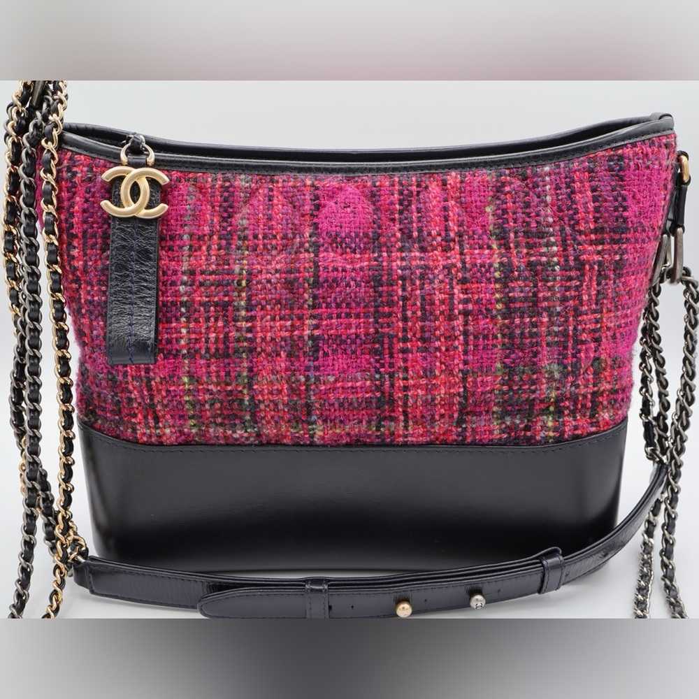 AUTHENTIC Chanel Gabrielle Medium Hobo Pink Tweed